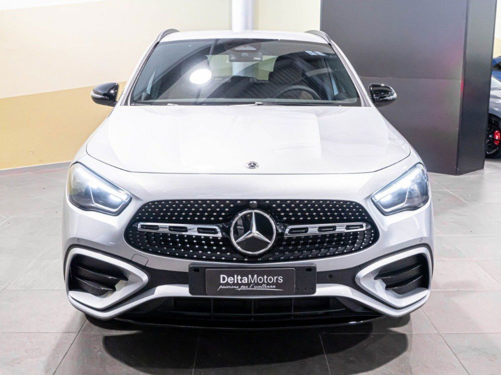 Mercedes-Benz GLA SUV nuova a Ancona (2)