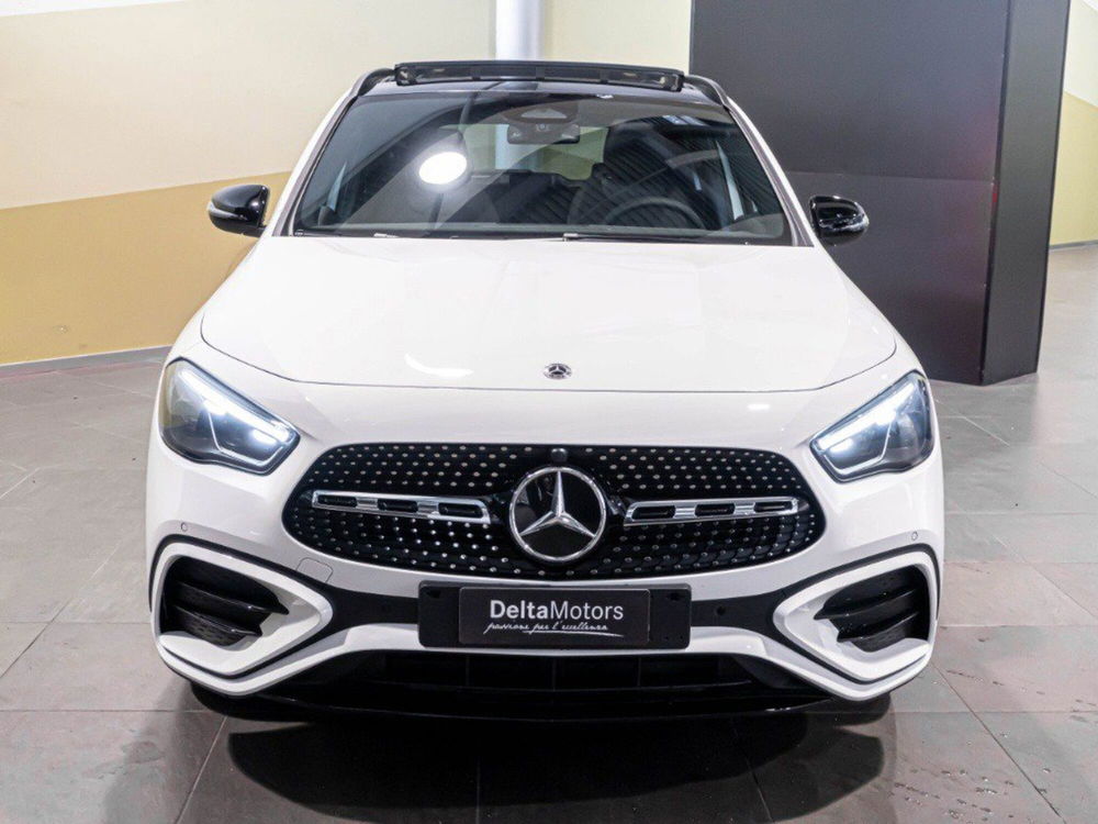 Mercedes-Benz GLA SUV nuova a Ancona (2)