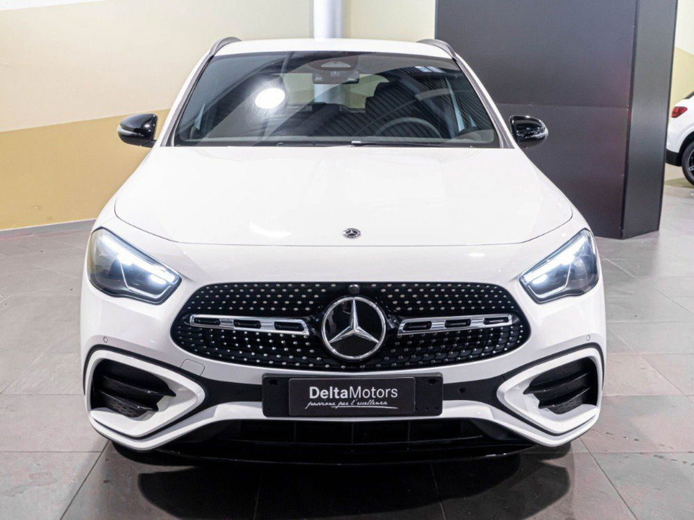 Mercedes-Benz GLA SUV nuova a Ancona (2)