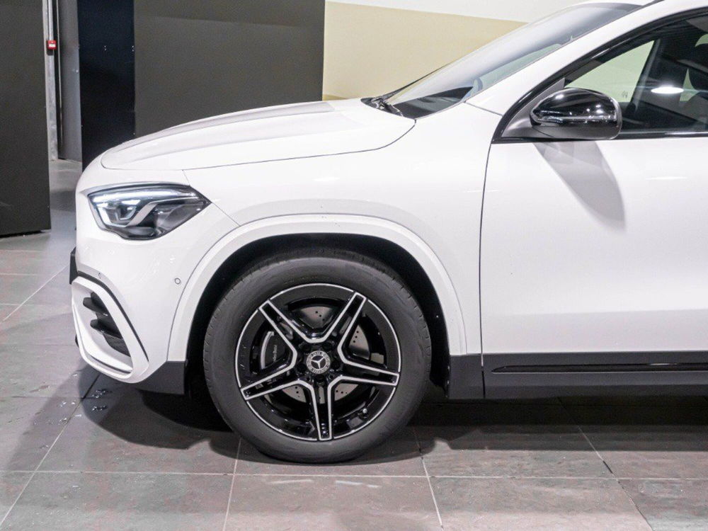 Mercedes-Benz GLA SUV nuova a Ancona (4)