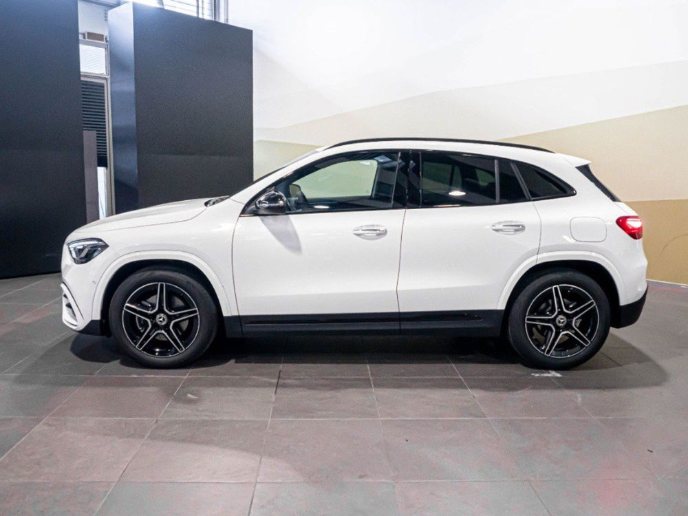 Mercedes-Benz GLA SUV nuova a Ancona (5)