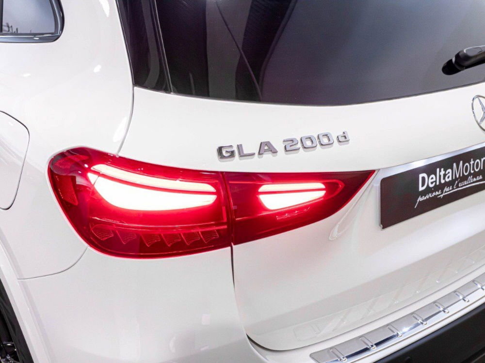 Mercedes-Benz GLA SUV nuova a Ancona (6)