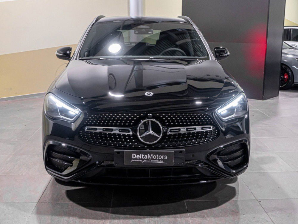 Mercedes-Benz GLA SUV nuova a Ancona (2)