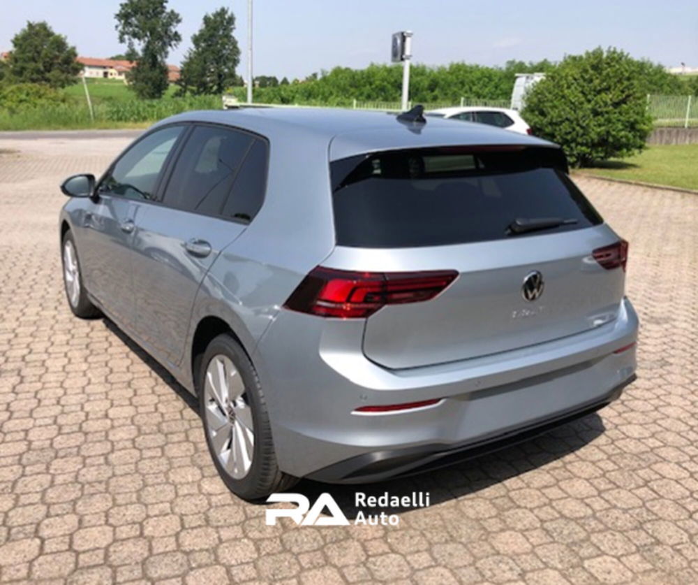 Volkswagen Golf nuova a Lecco (4)