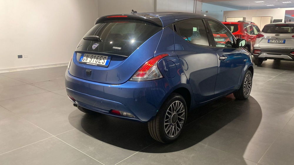 Lancia Ypsilon usata a Bergamo (4)