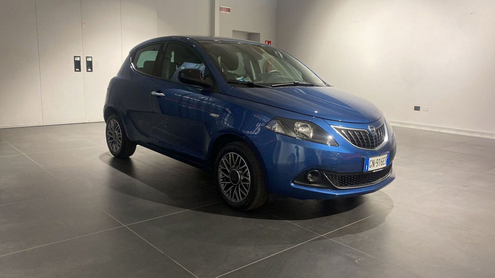 Lancia Ypsilon usata a Bergamo (5)