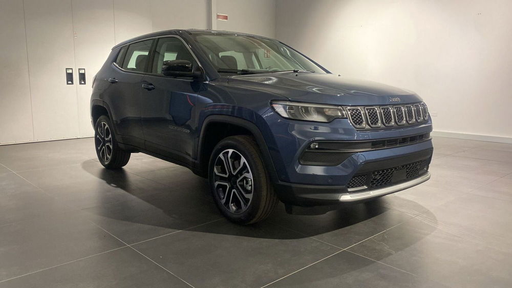 Jeep Compass nuova a Bergamo (5)