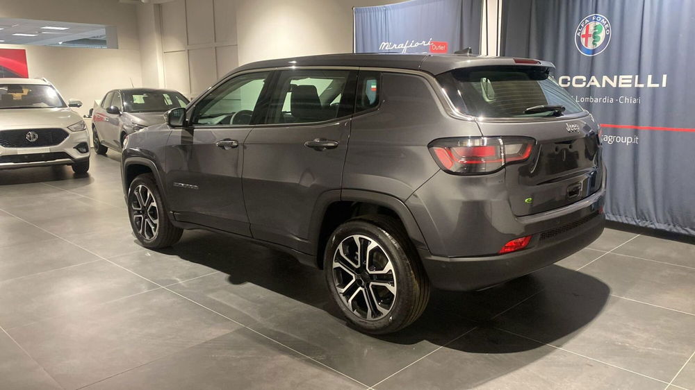 Jeep Compass nuova a Bergamo (2)