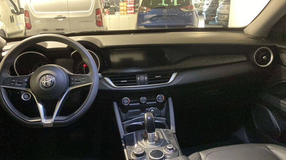 Alfa Romeo Stelvio usata a Bergamo (18)