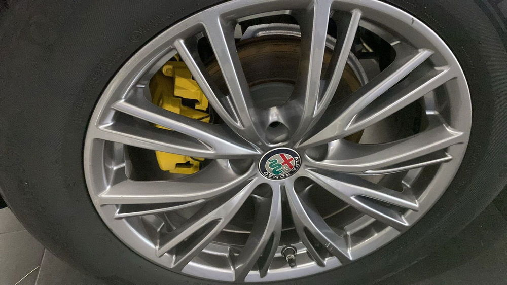 Alfa Romeo Stelvio usata a Bergamo (8)