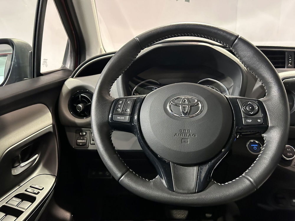 Toyota Yaris usata a Milano (9)