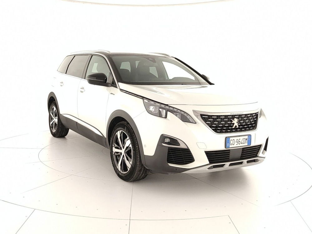 Peugeot 5008 usata a Caserta