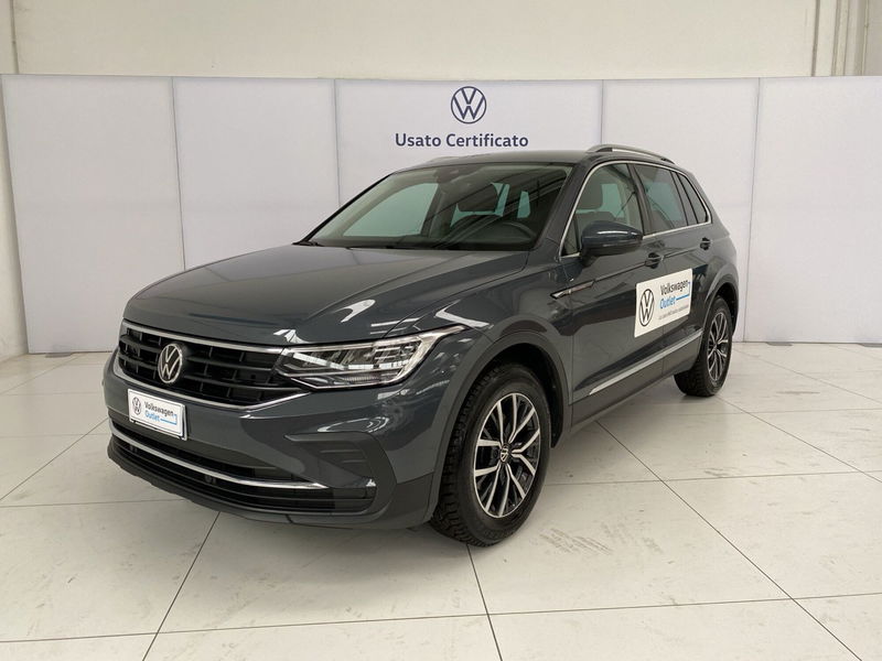 Volkswagen Tiguan 2.0 TDI 150 CV SCR DSG 4MOTION Life del 2021 usata a Cornegliano Laudense