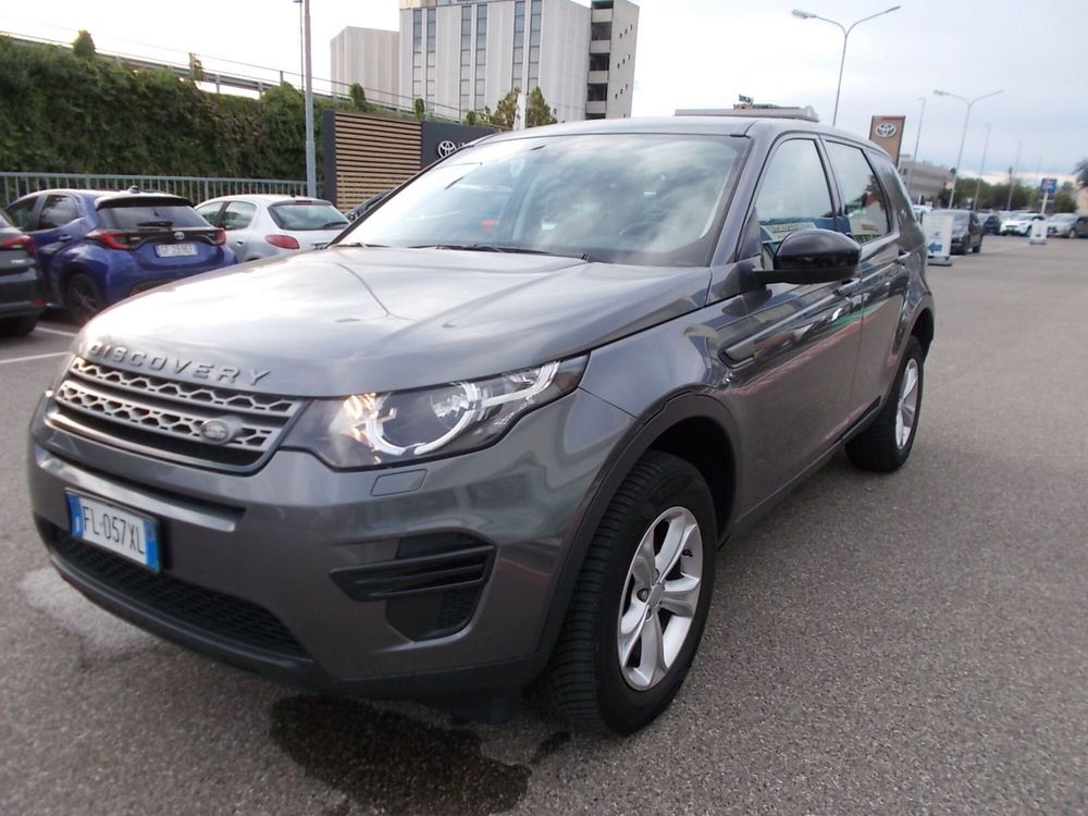 Land Rover Discovery Sport usata a Piacenza