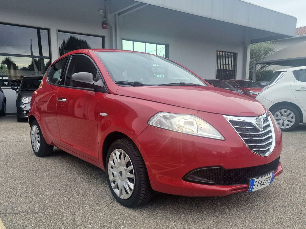 Lancia Ypsilon usata a Varese (3)