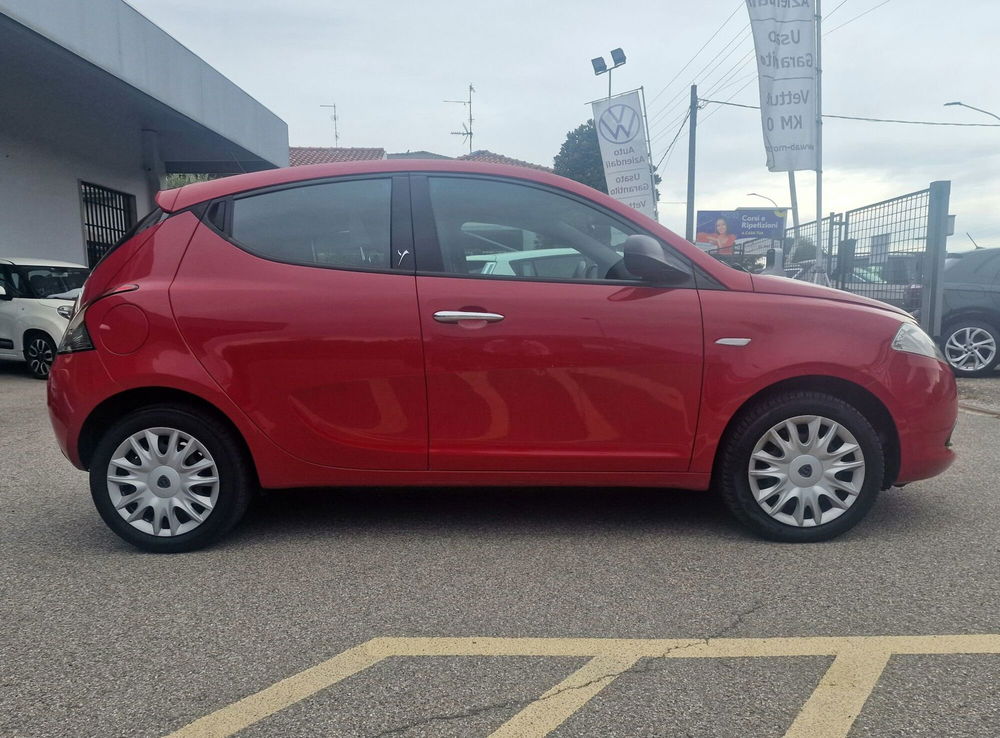 Lancia Ypsilon usata a Varese (4)