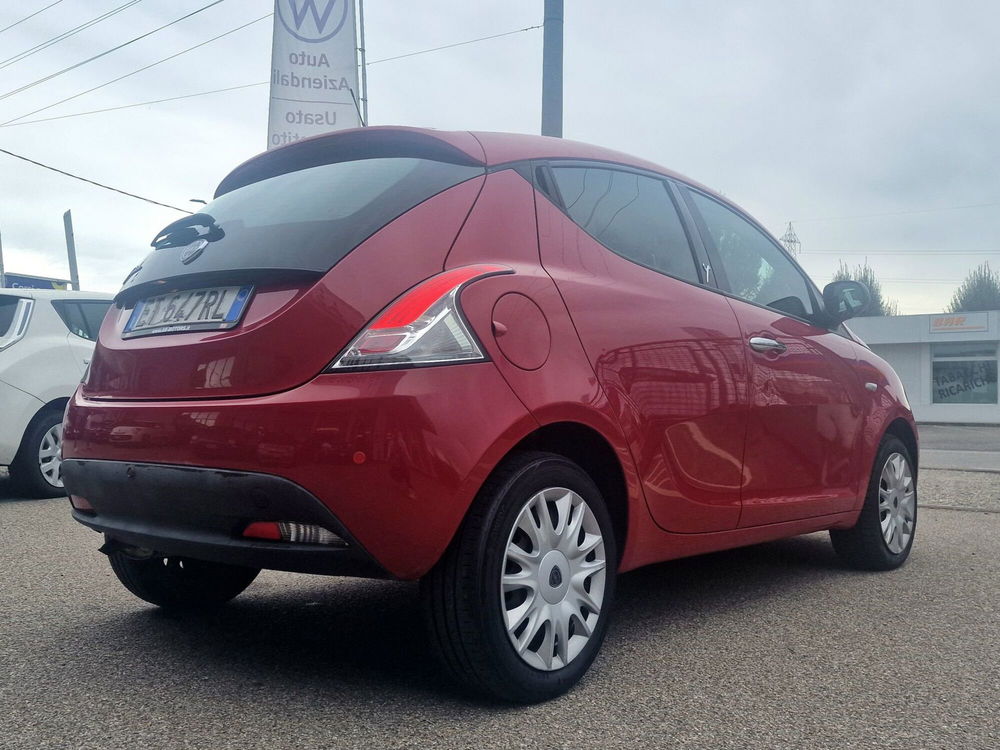 Lancia Ypsilon usata a Varese (5)