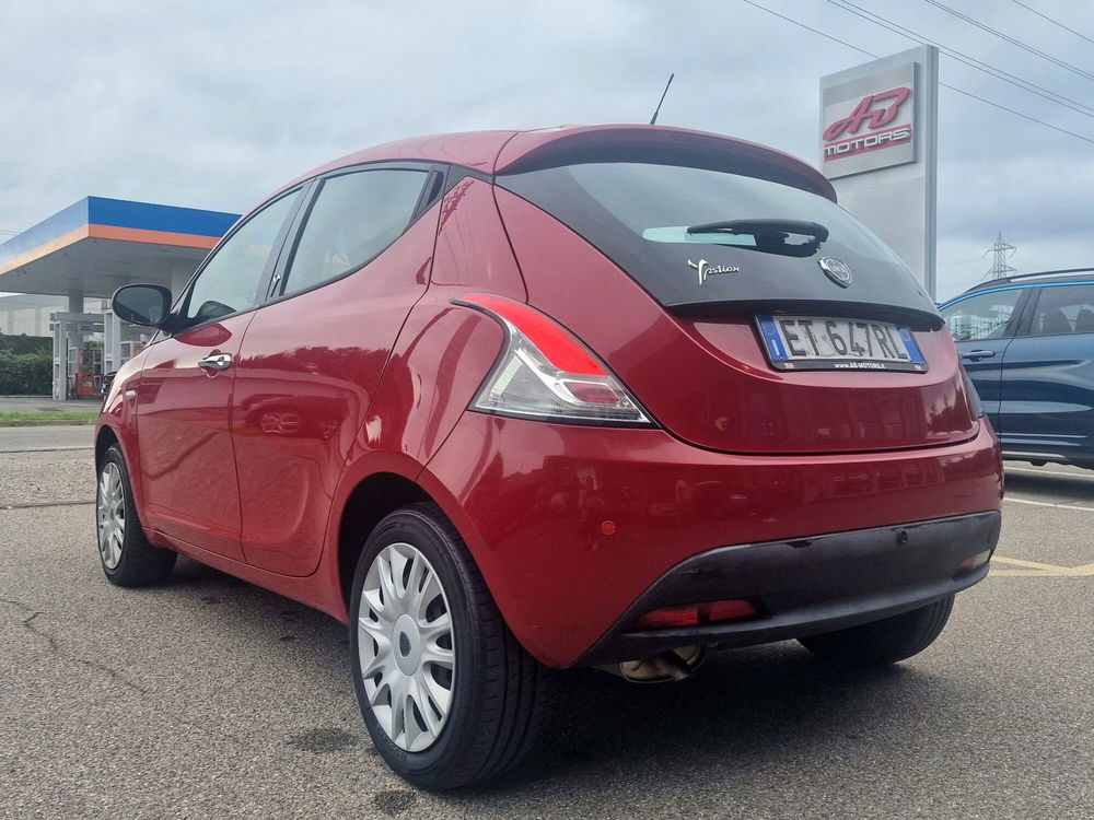 Lancia Ypsilon usata a Varese (7)