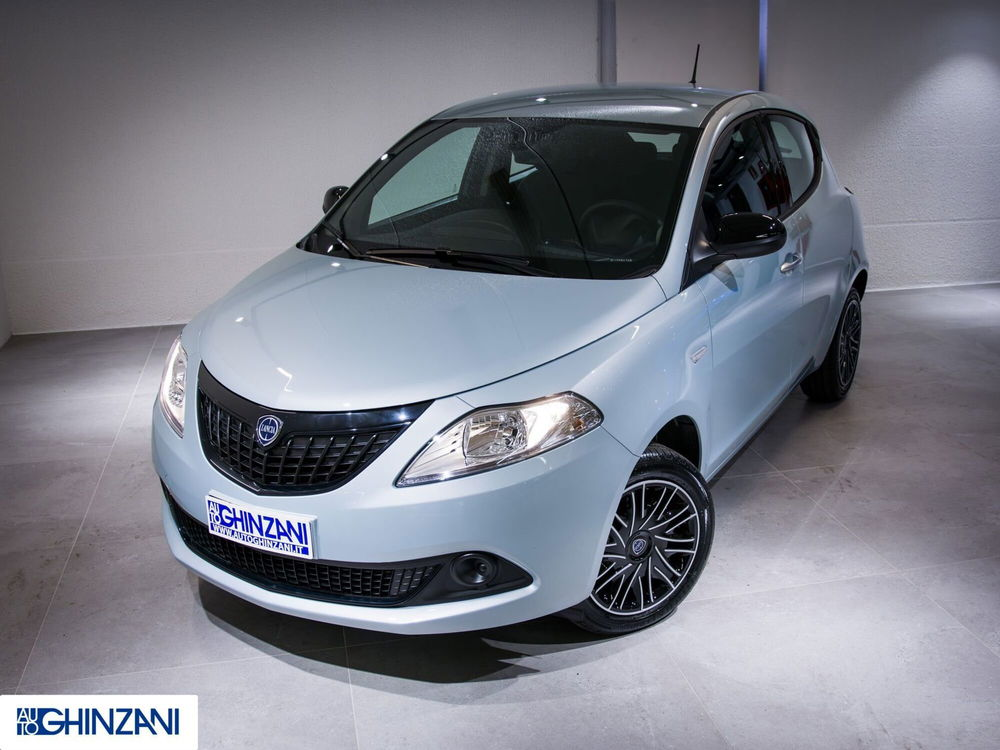 Lancia Ypsilon nuova a Bergamo (2)