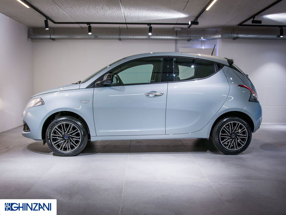 Lancia Ypsilon nuova a Bergamo (4)