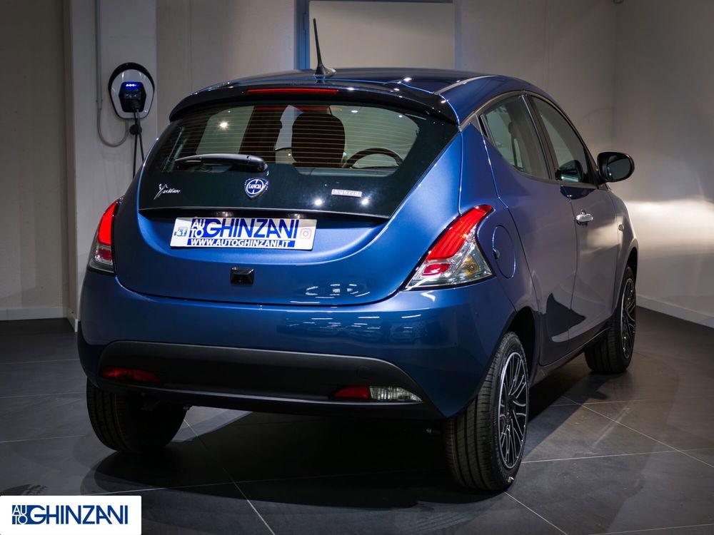 Lancia Ypsilon nuova a Bergamo (6)