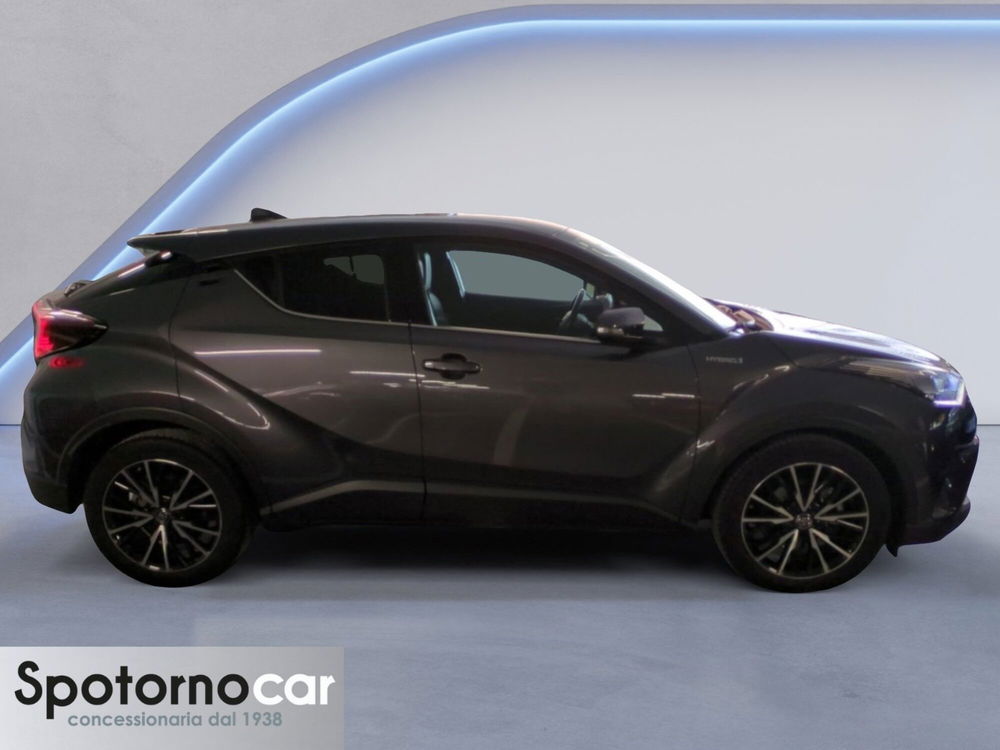 Toyota Toyota C-HR usata a Milano (9)