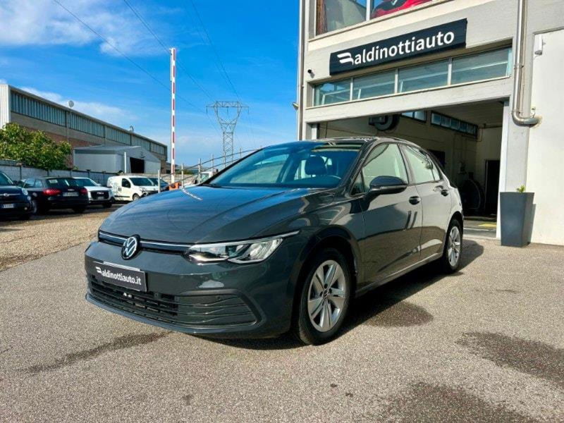 Volkswagen Golf 1.0 TSI EVO Life del 2021 usata a Empoli