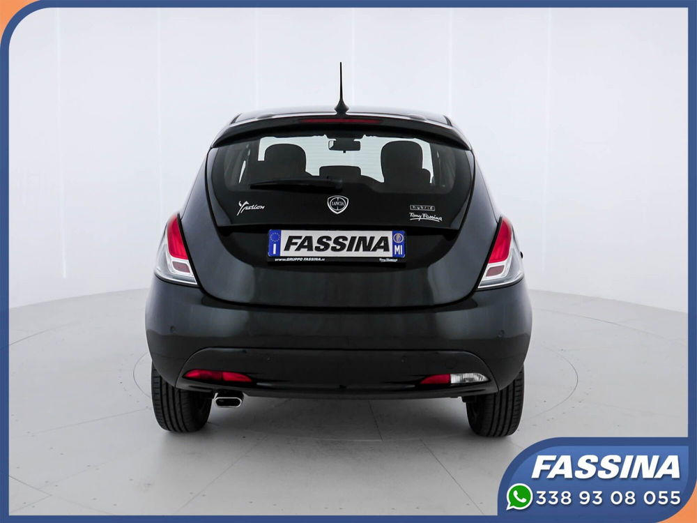 Lancia Ypsilon usata a Milano (5)