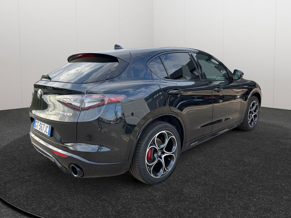 Alfa Romeo Stelvio nuova a Caltanissetta (7)