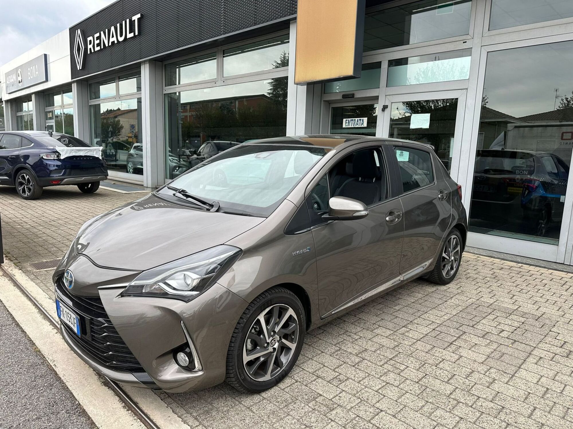 Toyota Yaris 1.5 Hybrid 5 porte Lounge Blue del 2017 usata a Lissone