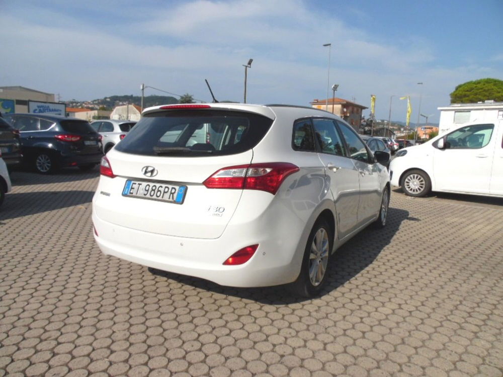 Hyundai i30 Station Wagon usata a La Spezia (17)