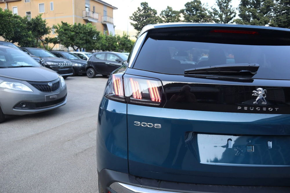 Peugeot 3008 nuova a Salerno (14)