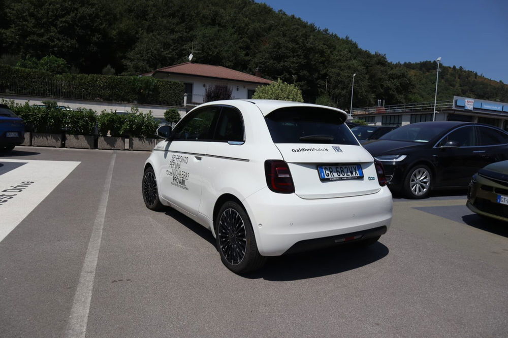 Fiat 500e usata a Salerno (15)