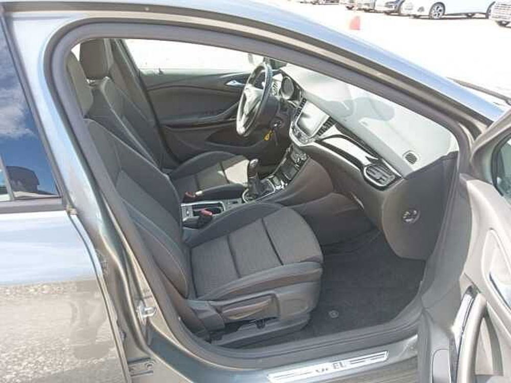 Opel Astra usata a Lucca (13)