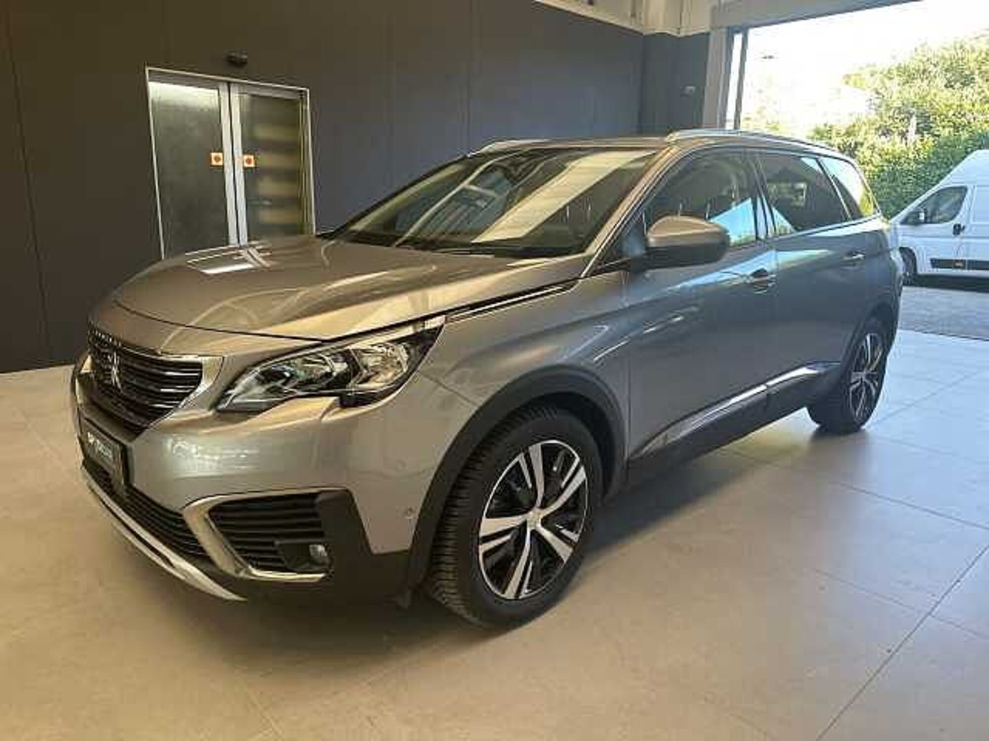 Peugeot 5008 BlueHDi 130 S&amp;S Allure  del 2020 usata a Faenza