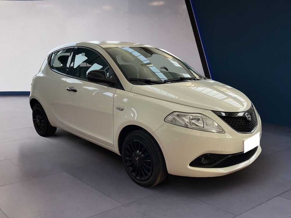 Lancia Ypsilon usata a Torino (3)