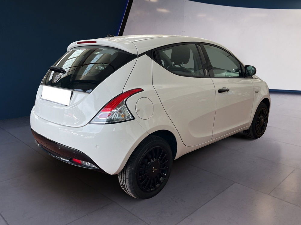 Lancia Ypsilon usata a Torino (4)