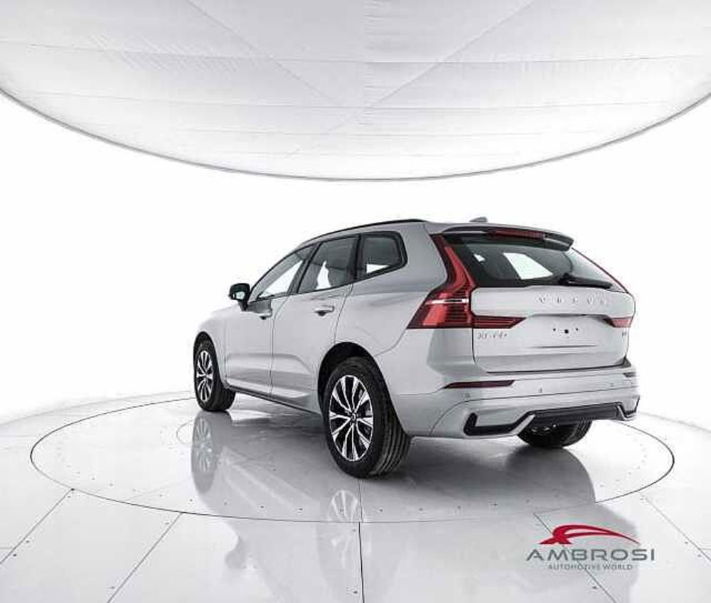 Volvo XC60 nuova a Viterbo (4)