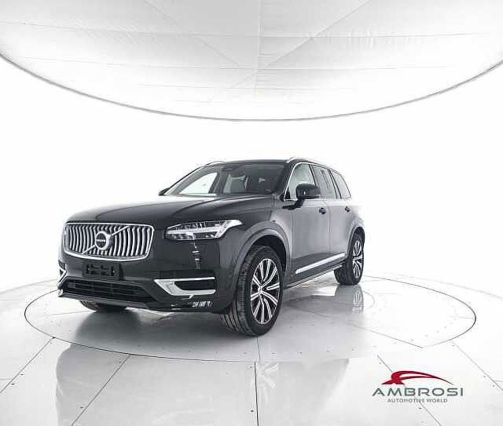 Volvo XC90 nuova a Viterbo