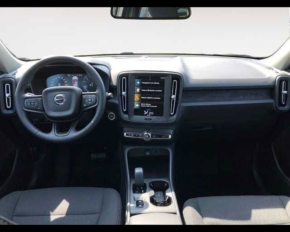 Volvo XC40 nuova a Ravenna (10)