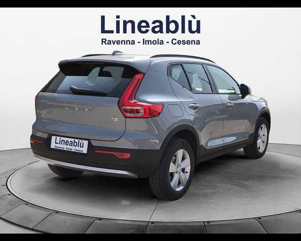 Volvo XC40 nuova a Ravenna (5)