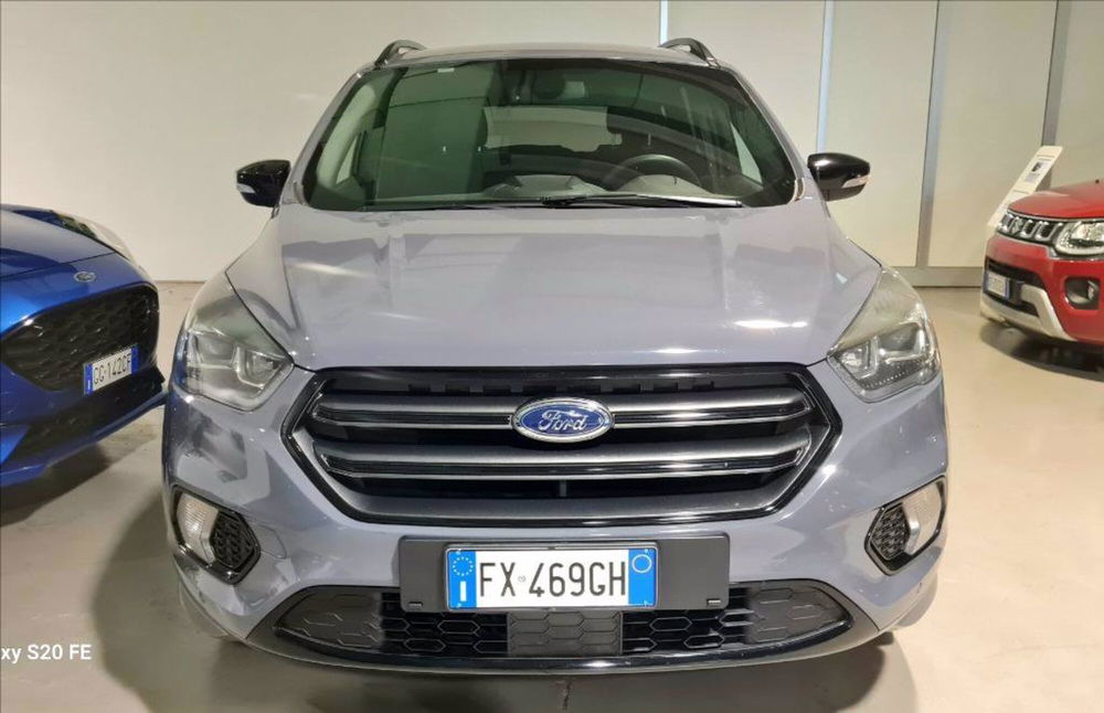 Ford Kuga usata a Milano (2)