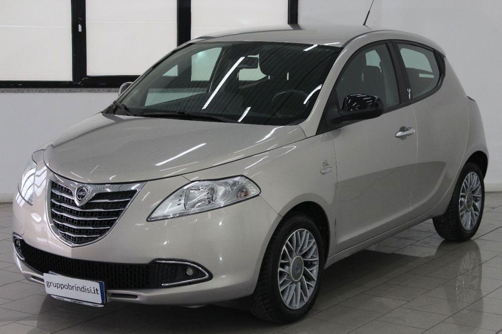 Lancia Ypsilon usata a Potenza (3)