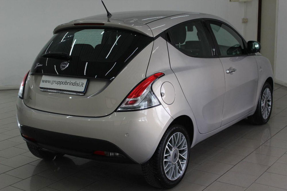 Lancia Ypsilon usata a Potenza (4)