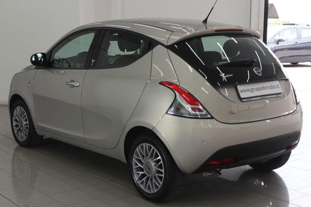 Lancia Ypsilon usata a Potenza (6)