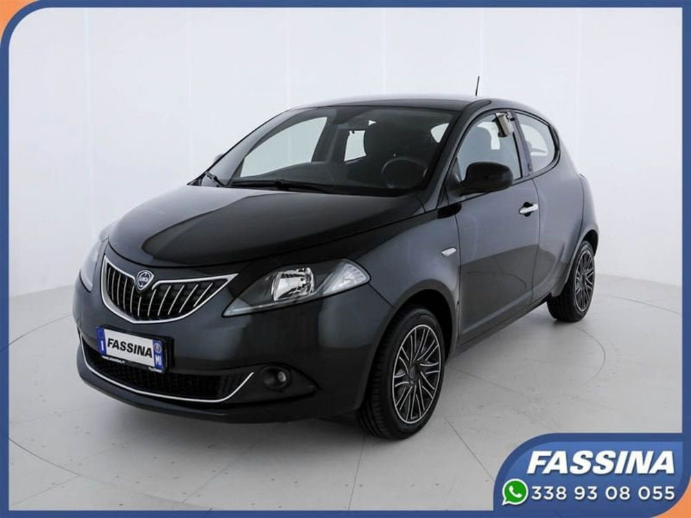 Lancia Ypsilon usata a Milano (3)