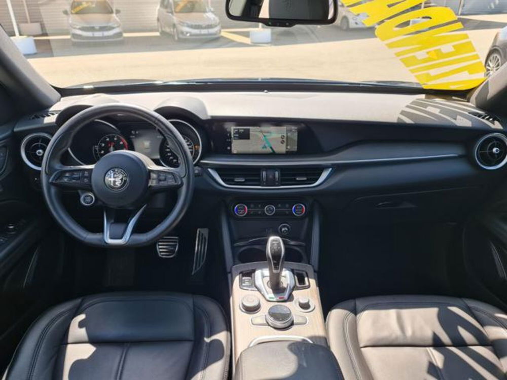 Alfa Romeo Stelvio usata a Torino (13)