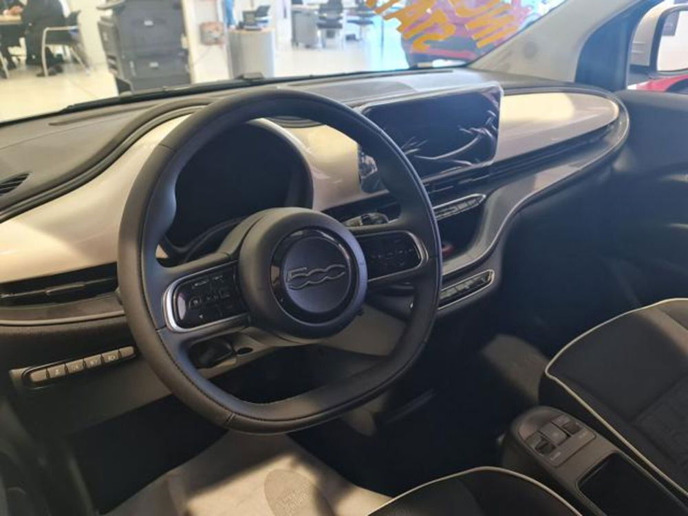 Fiat 500e Cabrio nuova a Torino (8)