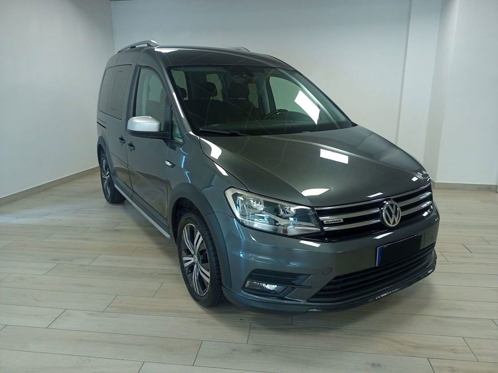 Volkswagen Caddy usata a Torino