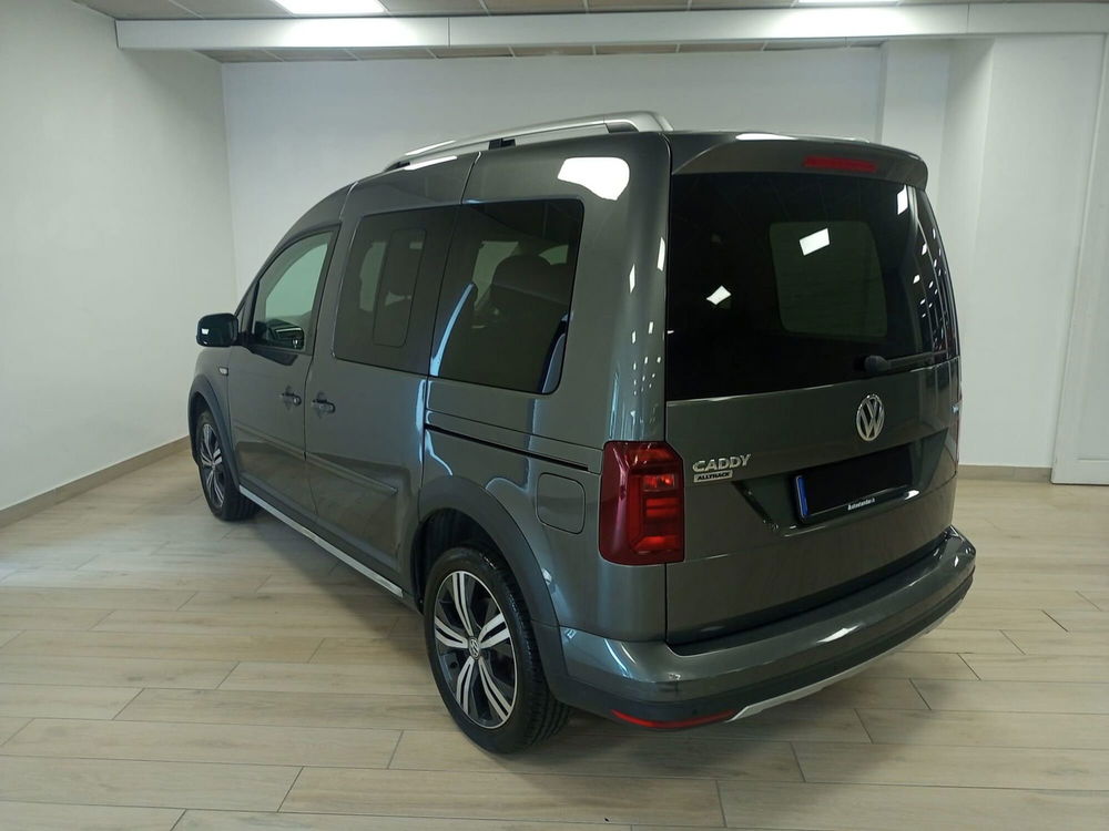 Volkswagen Caddy usata a Torino (4)